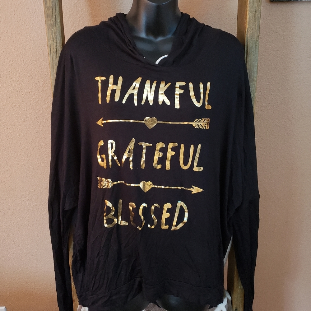 ⚡3 for $15. Thankful Top